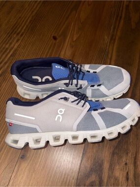 On Cloud Men's/Women's Athletic Running Shoes - Light Gray & Navy